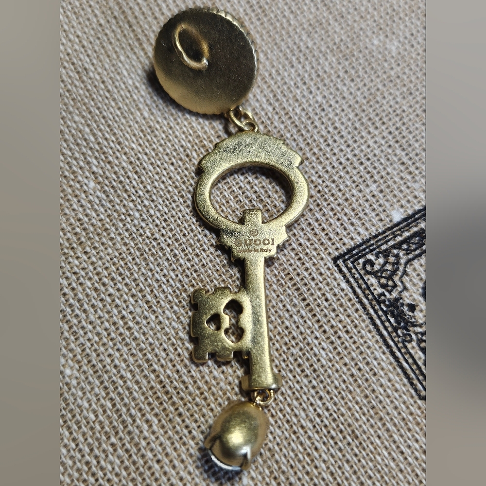 Gucci Key Pendant - Picture 2 of 9
